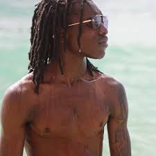 Happy 18th birthday to me I love life I can't complain thank you god for  everything