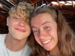 Lindsey Chandler and Thomas Lyford's Wedding Website