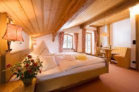 To create a centerpiece, arrange roses or other. 30 Romantic Bedroom Decor Ideas The Sleep Judge