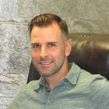 Kent Randle's Instagram, Twitter & Facebook