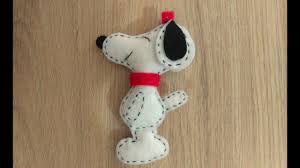 Diy Snoopy Keceden Kopek Keceden Kapi Susu Anahtarlik Make The F Snoopy Elisi Fikirleri Kece