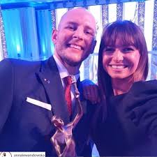 Bartosz kurek i anna grejman na swoich profilach w mediach społecznościowych pokazali ślubne zdjęcia. Bartosz I Anna Kurkowie Zamieszkali W Japonii Zona Siatkarza Pokazala Nietypowa Lazienke Jesli Kiedys Przyjdzie Wam Narzekac