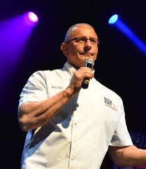 Welcome to kitchen impossible's first episode! Robert Irvine Wikipedia