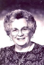 Maxine Silva's Instagram, Twitter & Facebook