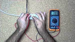 Evimize yüksek voltla gelince güvenlik açısından sigortalar atar ve elektrik ile çalışan eşyaların zarar. Avometre Multimetre Ile Ac Voltaj Nasil Olculur Hd Youtube