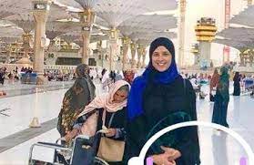 وحطت طائرة العاهل السعودي في مطار فنوكوفو الدولي جنوب غرب العاصمة الروسية، في مستهل الزيارة التي وصفت بالتاريخية. Ø­Ø¬Ø§Ø¨ ÙŠØ§Ø³Ù…ÙŠÙ† Ø¹Ø¨Ø¯ Ø§Ù„Ø¹Ø²ÙŠØ² Ø¨Ø¹Ø¯ Ø·Ù„Ø§Ù‚Ù‡Ø§ Ù…Ù† Ù…Ø­Ù…Ø¯ Ø­Ù„Ø§ÙˆØ© Ø§Ø³Ù…Ø¹ ÙƒÙ„Ø§Ù… Ø³ØªÙƒ