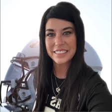 Who recommends a good tattoo artist for a small, quality tattoo?