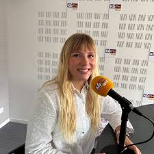 Alina krylova follando for the Saturday evening late