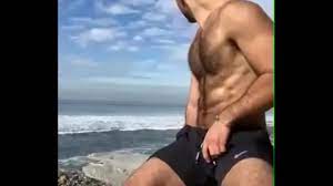 jerking off at the beach - XVIDEOS.COM