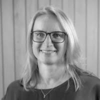 1400+ "Lisa Wood" profiles