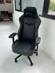 I also go over some of the feat. Secret Lab Titan Dark Knight Edition Furniture Home Living Furniture Chairs On Carousell