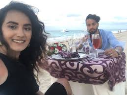 Kostenlos mit einem klick in der cloud aufzeichnen und anschließend zeitversetzt abrufen. Das Gewinner Paar Fatma Und Mo Hat 4 Hochzeiten Und Eine Traumreise Facebook