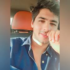 Y A S H 👑 C H A T W A N I (@ychatwani) • Instagram photos and videos