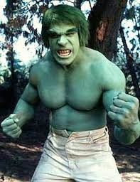 Lou Ferrigno Flexes Hulk Muscle At Comic Con Palm Springs