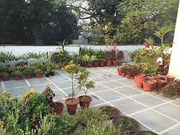 Easy Rooftop Garden Design Can Be Fitted With The Elements You Can Play With Yourselves Either You Want To Hir Roof Garden Design Rooftop Garden Terrace Garden