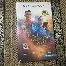 Tapi, kesenangan itu dalam satu malam berubah menjadi kesedihan yang mendalam. Out Of Stock Kau Yang Satu Books Stationery Fiction On Carousell