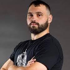 Darrin Austin's Instagram, Twitter & Facebook