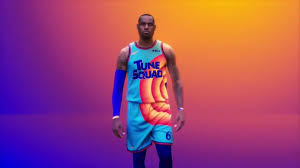 Una nueva era, 15 de julio solo en. Lebron James Se Pone La Camiseta De Space Jam 2 La Tercera
