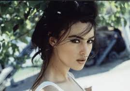Hvem er penest, Christy Turlington eller Monica Bellucci? :  r/VindictaRateCelebs
