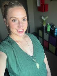 ☀️HELLO SUNSHINE!☀️ Happy FRIYAY!! It's been a busy day, but better late  than never!! Any fun plans for the weekend?!