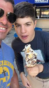 Vilma Little's Instagram, Twitter & Facebook