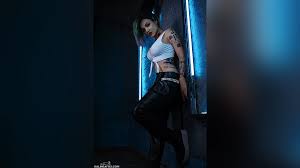 Kalinka Fox cosplays as nude Judy Alvarez from Cyberpunk 2077