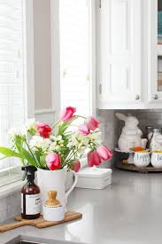 Simple Spring Decorations For The Kitchen Clean And Scentsible Spring Kitchen Decor Kitchen Centerpiece Kitchen Decor Themes