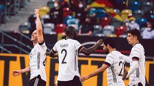 A alemanha é adversária de portugal e recuperou thomas müller e mats hümmels, que jogaram pela última vez pela mannschaft em 2018. Alemanha Goleia Letonia Por 7 A 1 Em Amistoso Antes Da Euro Veja