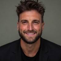 100+ perfiles de «Kuehner»