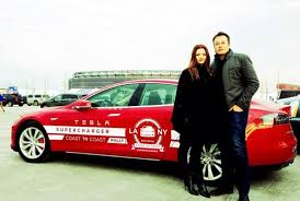 Elon musk first met jennifer justine wilson when they were both students at queen's university in ontario, canada. Billionaire Elon Musk Endured Torture And Married Virgin He Met At A London Club Daily Mail Online