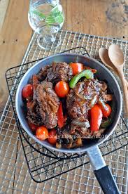Kacau sebati hingga agak likat. Ayam Masak Lada Hitam Qasey Honey