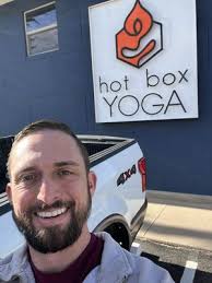 HOT BOX YOGA