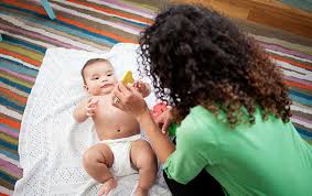 Was kann ich dagegen tun oder ist das normal, dass der. Stuhlgang Baby Infos Zu Farbe Geruch Konsistenz Pampers