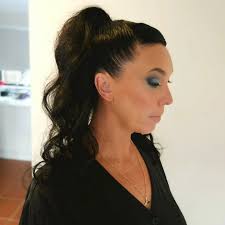 I've got some exciting news 🎆, as I've worked by myself for the past 5  years and with closed books for the last 3 years, I've decided to share my  space with