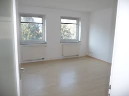 It contains a 1,80m bed with beddings and towels, a tv. 2 Zimmer Wohnung Zu Vermieten Monschauerstr 45 52349 Duren Duren Kreis Mapio Net