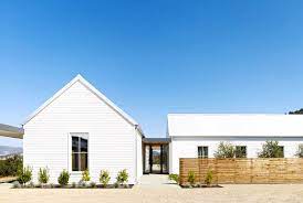Healdsburg Gable Roof Modern Architect Tour Http Cococozy Com Healdsburg Gable Roof Mod Modern Farmhouse Exterior Contemporary Farmhouse Farmhouse Exterior