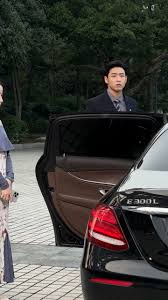 5min 快剪 素质不详，遇强则强 #奔驰 #氛围感 #时尚 #穿搭 #摄影 #love #健身 #美容 #reels #台灣 #香港