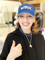 Gator fan wears hat to horse racing event