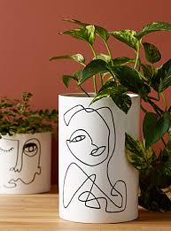 Abstract Face Pot In 2020 Plant Pot Design Painted Pots Diy Painted Plant Pots