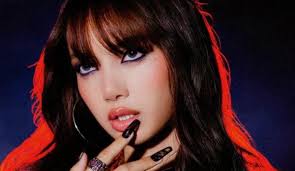 FXCK UP THE WORLD": confira letra e tradução da faixa de LISA