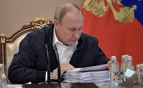 Традиционно россияне спрашивали о дорогах и. Pryamaya Liniya S Vladimirom Putinym Prezident Otvetit Na Voprosy Rossiyan Pryamoj Efir Pervyj Yaroslavskij Telekanal