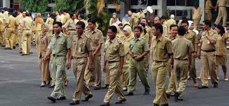 Presiden jokowi, pada tahun 2013 telah menandatangani pp nomor 15 tahun 2019 tentang perubahan kedelapan belas atas peraturan pemerintah nomor 7 tahun 1977 tentang peraturan gaji pegawai. Gaji Umr Karawang 2021