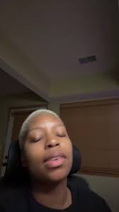 lorettamars (@lorettamars)