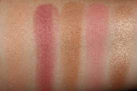 It's a patterned marble tin design, and both palettes have different designs, so you can easily tell them apart. Hourglass Ambient Lighting Edit Unlocked Universe 2021