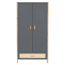 On craque pour cette charmante étagère en rotin qui pourra accueillir les livres préférés de votre enfant et. Theo Armoire 2 Portes En Rotin Oceania Silex Armoire Theo Sur L Armoire De Bebe