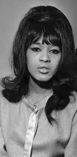 Ronnie Bennett Later Ronnie Spector Vintage Hairstyles Retro Hairstyles Hairstyle