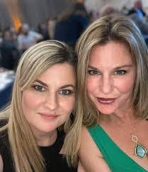 Emily Kos's Instagram, Twitter & Facebook