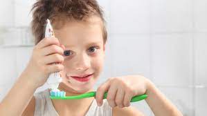 Zu Hoher Fluoridgehalt Erwachsenen Zahnpasta Kann Fur Kleinkinder Giftig Sein