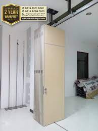 Untuk produk jual movable partition murah, tersedia beragam pilihan model dan material yang digunakan. Pireki Partisi Ruangan Pintu Geser Minimalis Jakarta Pusat
