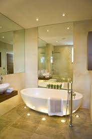 Badezimmer Design Ideen Schones Bad Bad In Beige Mit Weisser Badewanne Badezimmer Design